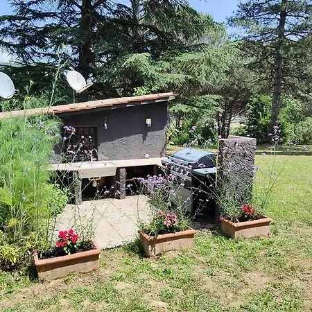 Villa Private With Extensive Gardens And Pool Lisciano Niccone