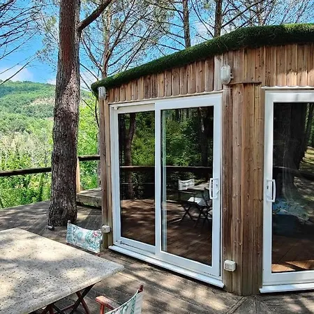 Private With Extensive Gardens And Pool Villa *