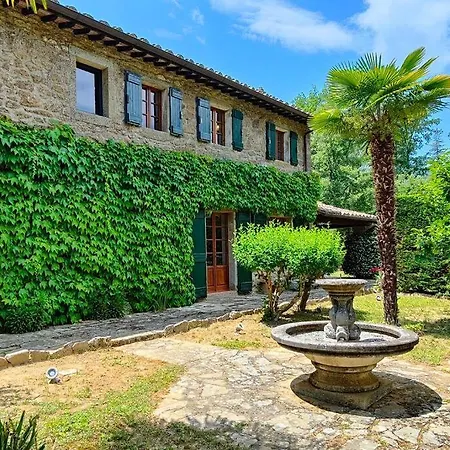 Private With Extensive Gardens And Pool Lisciano Niccone